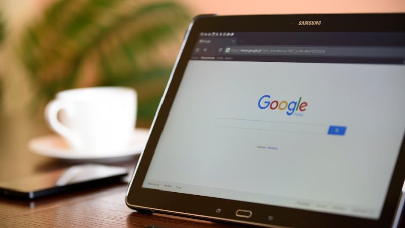 Samsung tablet on desk showing Google homepage, perfect for technology-related content. - Samsung tablet on desk showing Google homepage, perfect for technology-related content., tags: unlicensed gambling - pexel