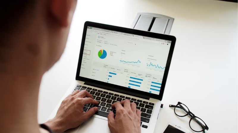 q w 1 0, tags: google digital - unsplash