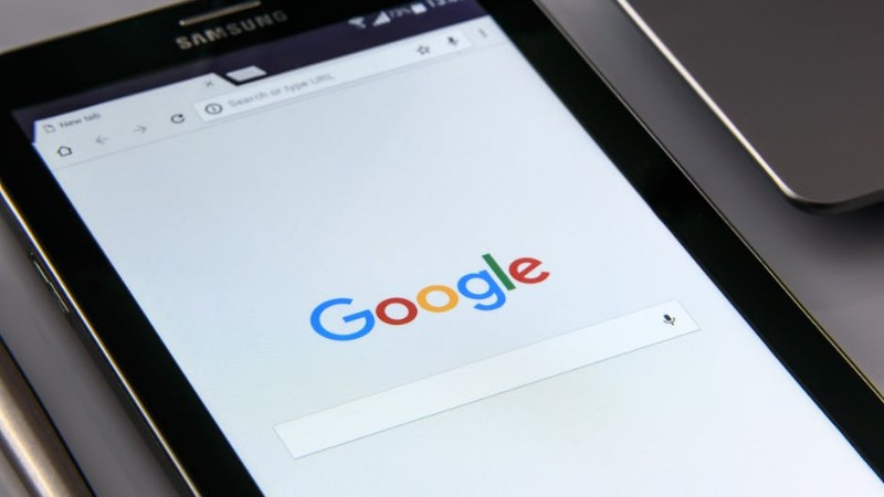 Close-up of a tablet displaying Google's search screen, emphasizing technology and internet browsing. - Close-up of a tablet displaying Google's search screen, emphasizing technology and internet browsing., tags: google igaming - pexel